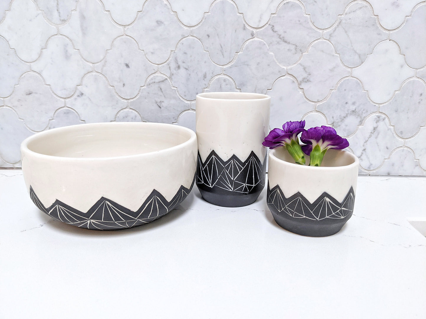 Geometric Mountain Tumbler - White and Black