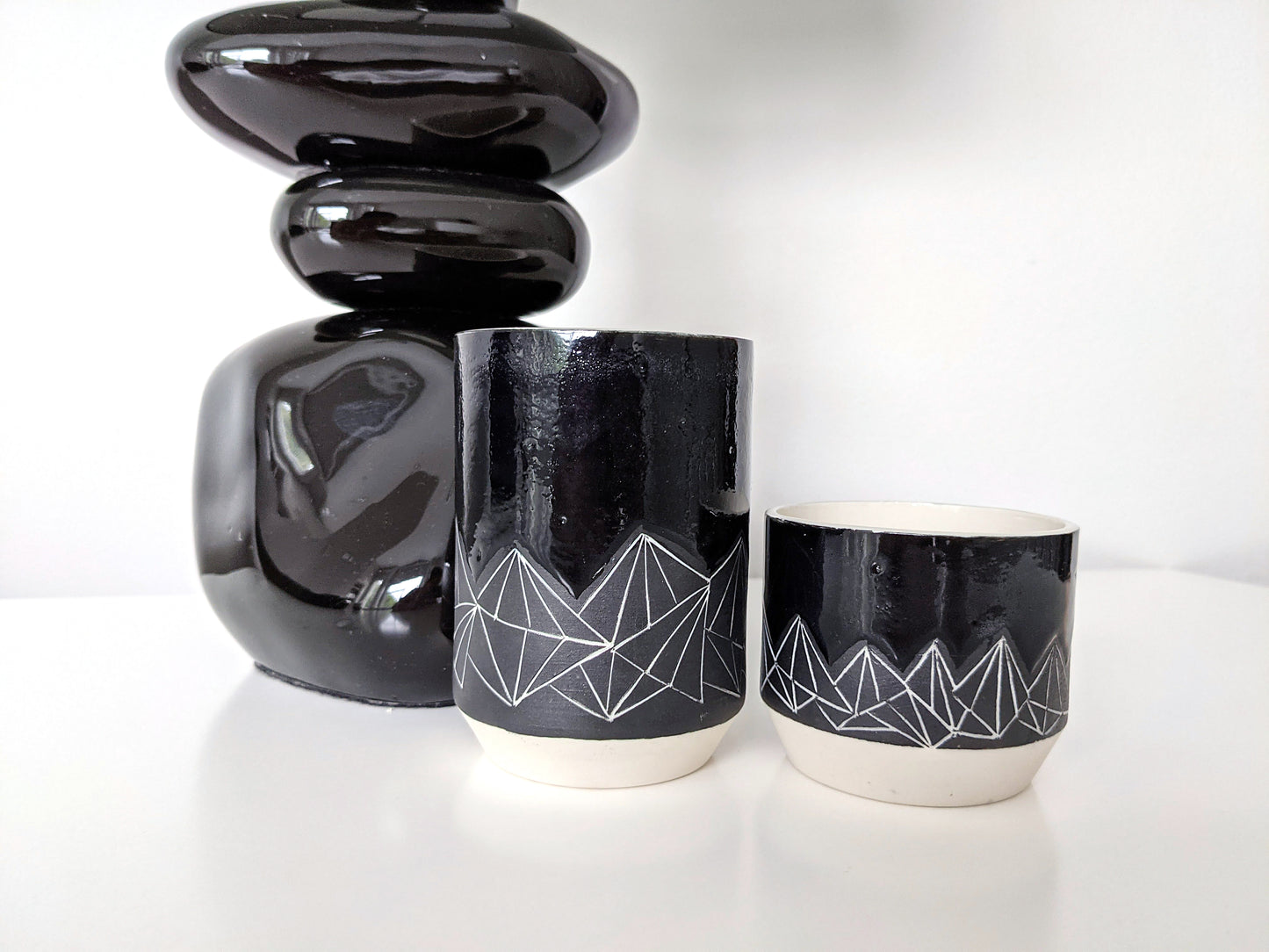 Geometric Mountain Tumbler - Black