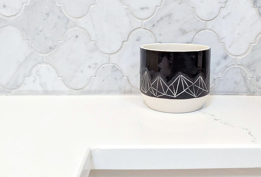 Geometric Mountain Cup - Black