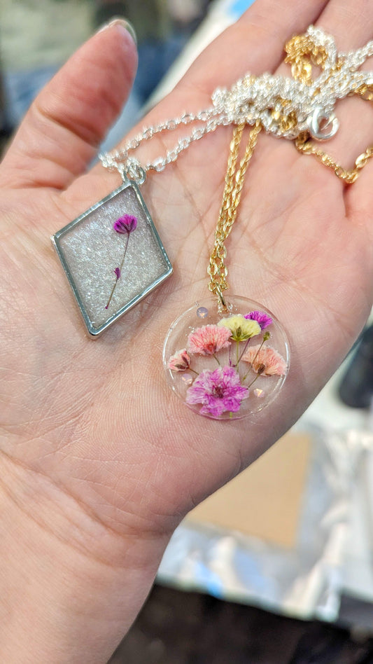 Resin Jewellery Class | Earrings or Necklaces