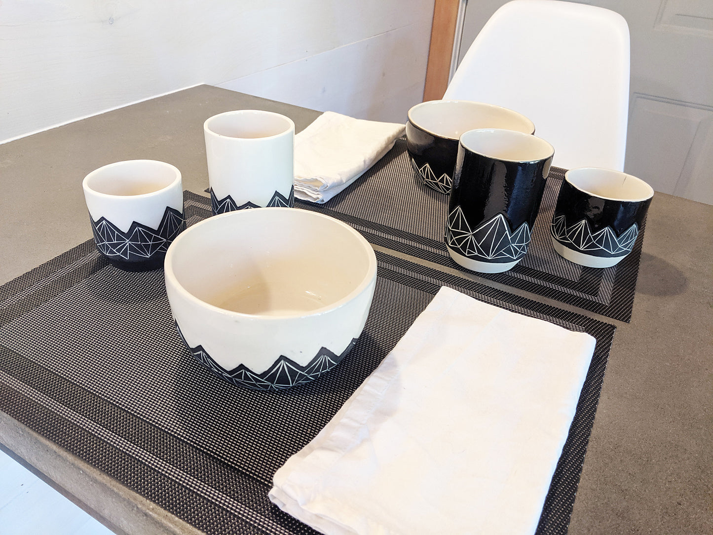 Geometric Mountain Bowl - White and Black